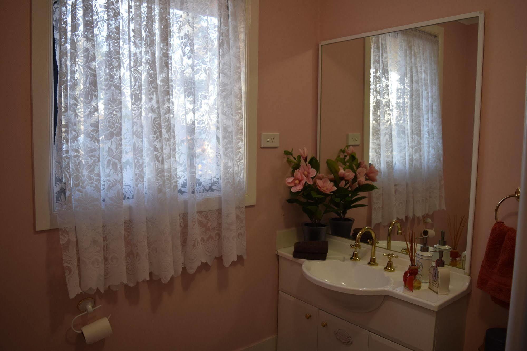 Cutmore Cottages - Meurants Manor Stanhope Gardens Εξωτερικό φωτογραφία