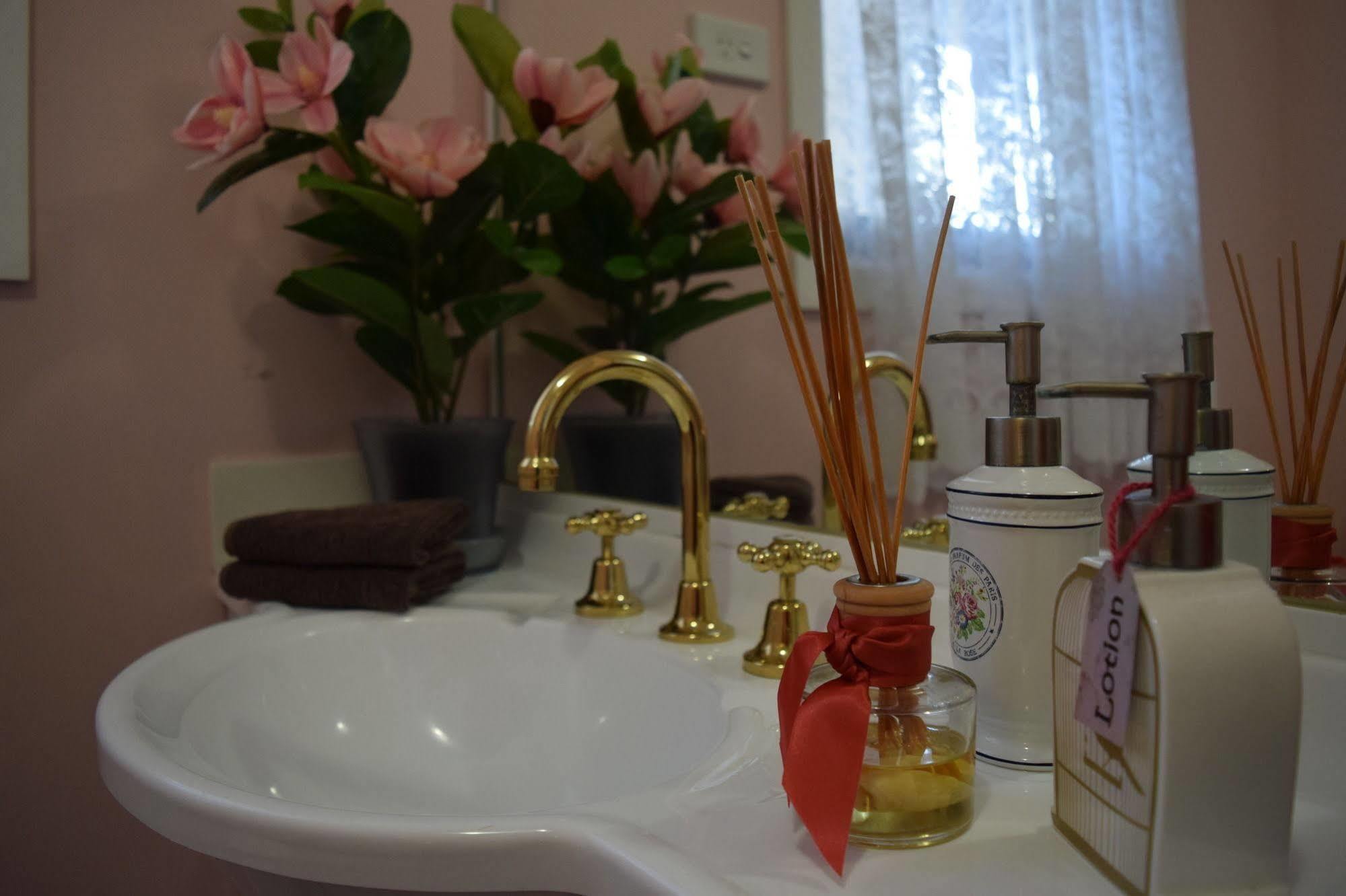 Cutmore Cottages - Meurants Manor Stanhope Gardens Εξωτερικό φωτογραφία